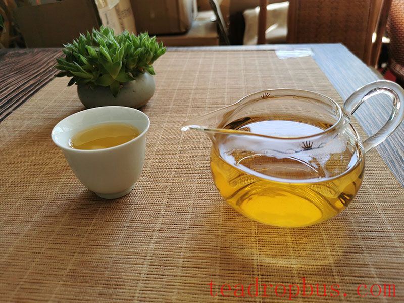 The Dangers of Drinking Strong Tea on an Empty Stomach in the Morning-1