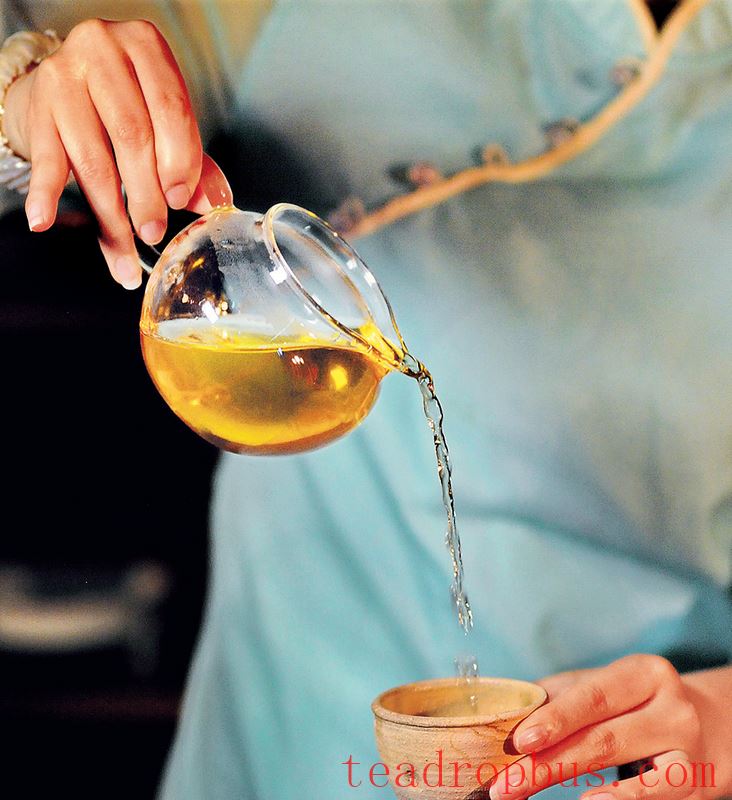 What are the health components in Pu'er tea?-1