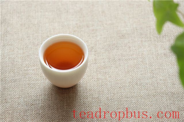 What Tea Helps with Sleep-1