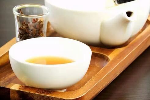 Can Drinking Tea Help Brighten Skin and Combat Smog?-11