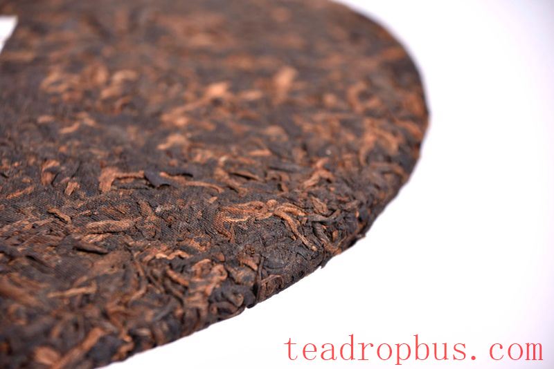 How to Distinguish the Quality of Aged Pu'er Tea-3