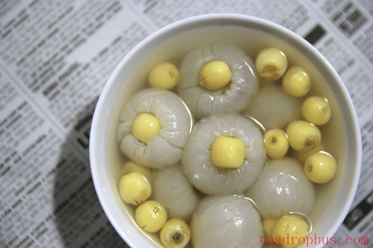 The Benefits and Precautions of Drinking Water Infused with Fresh Lotus Seed Hearts-2