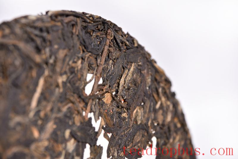 How to Identify Old Ban Zhang Pu'er Tea?-3