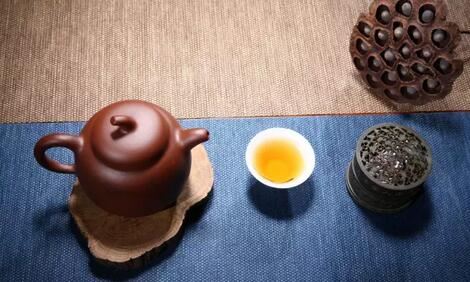 Why do frequent tea drinkers appear younger?-1