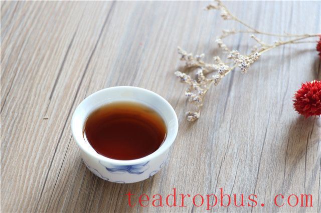 Benefits of Drinking Ripened Pu'er Tea in Summer-1
