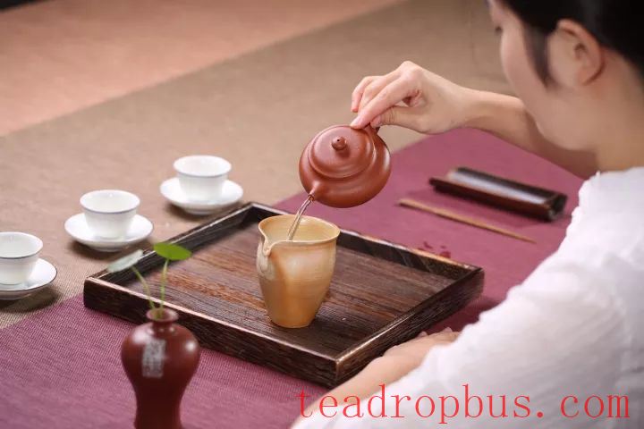 Does faster drying of a purple clay teapot after watering indicate better quality clay?-5