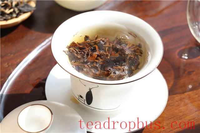 The Brewing Method and Techniques for Black Tea-4