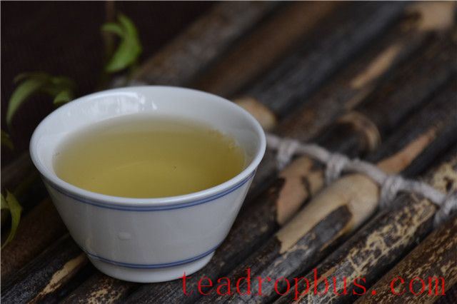 A day without tea, and the mind gathers dust; brewing and savoring tea are forms of cultivation.-1