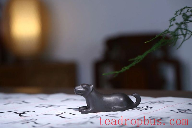 What Items Do Connoisseurs Have on Their Tea Tables?-10