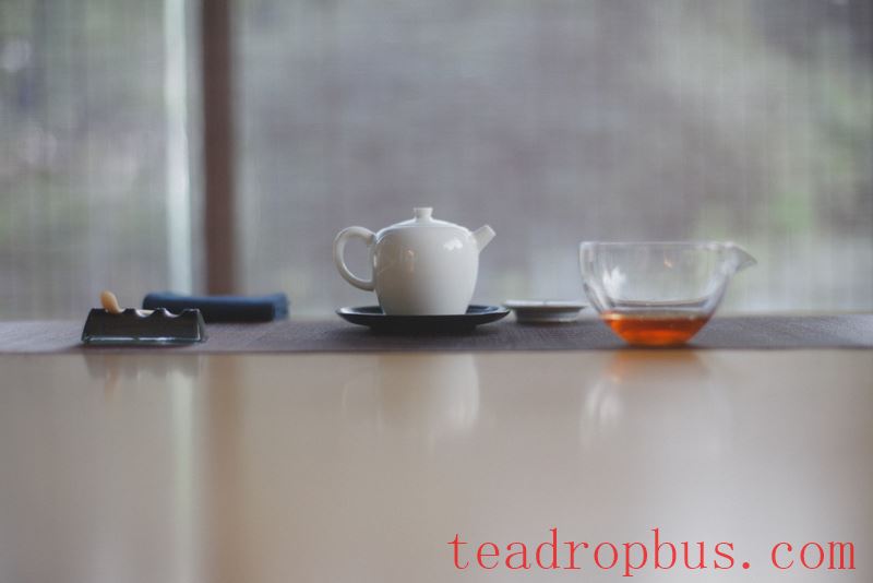 6 Essential Tea Tools for Every Tea Lover's Tray – Do You Have Them All?-1