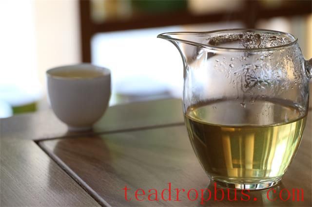 Tea and the Rhythm of Life: Finding Inner Peace and Composure in Its Aroma-1