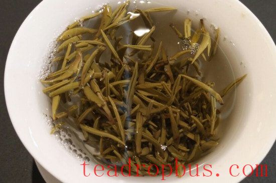How to Properly Brew Flower Tea for Aroma-Filled Cups-4