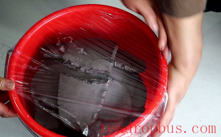 Can a broken Yixing clay teapot be ground into powder and remade into clay?-15