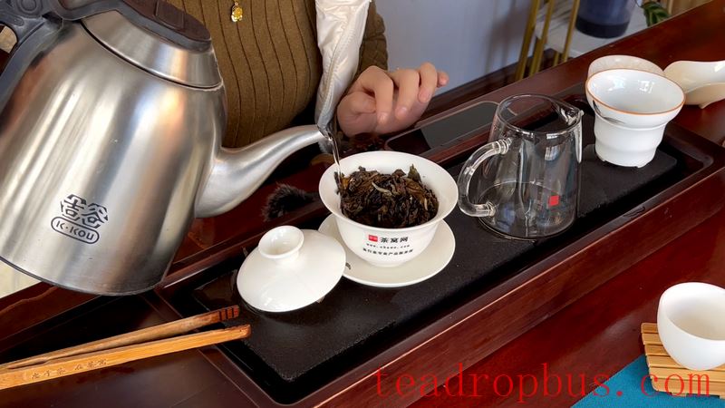 How to Brew Aged Pu'er Tea-4