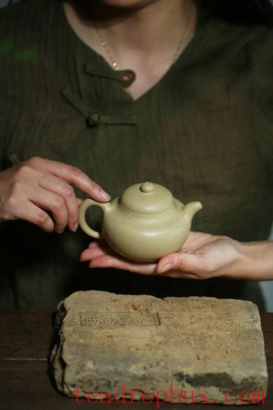 What Tea Should You Drink During the Dog Days of Summer? And What Kind of Teapot Matches Best?-2