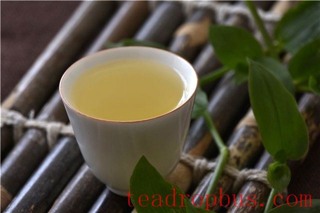 In the Nuances of Tea and Wine, Reflections of Life's Joys and Sorrows-1