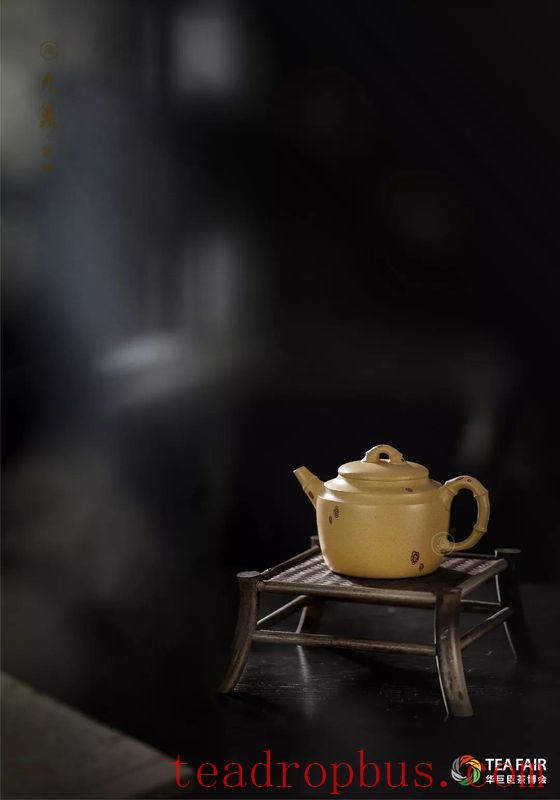 Zisha Teapot Developed Uneven Color, Can It Be Saved?-1
