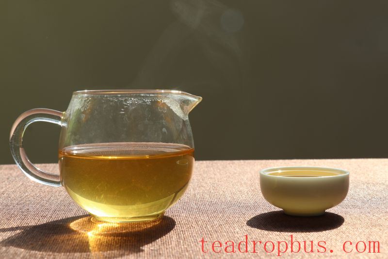 Pu'er Tea Cake Brewing Steps-3