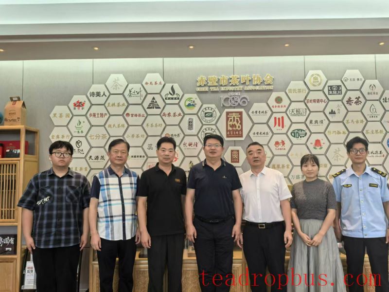Collaboration between University and Enterprises Boosts the Development of ChiBi Dark Brick Tea Industry-2