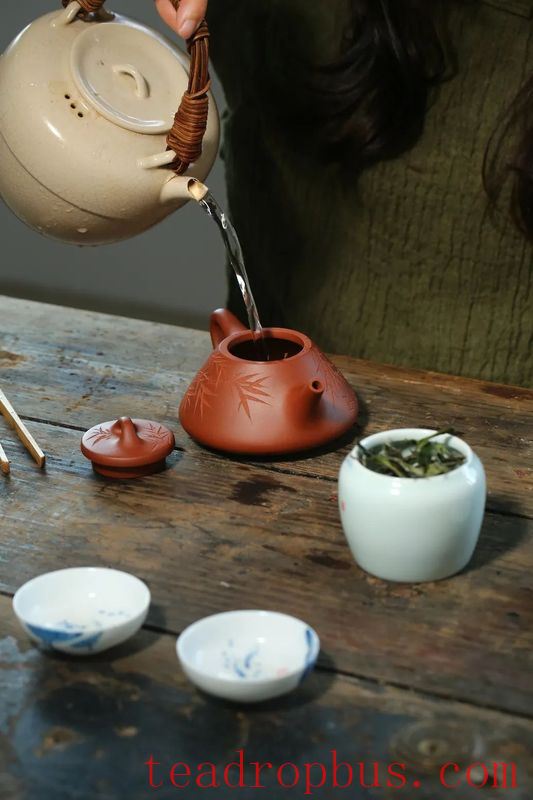 What Kinds of Tea Are Suitable for Summer? What Kinds of Teapots Go Well with Them?-3