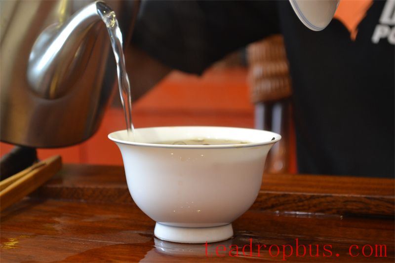 Puer Tea in Spring: How to Pair for Better Health?-3