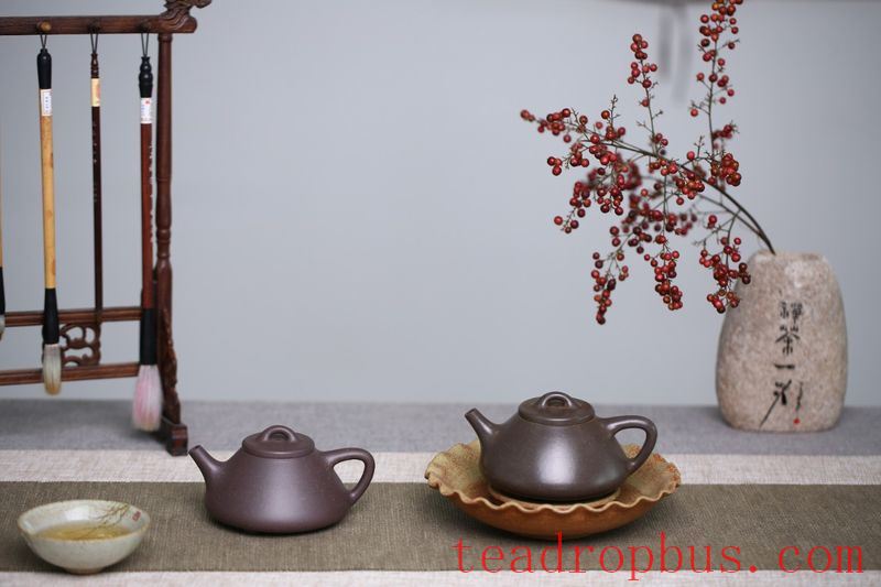 Does a Purple Clay Teapot Become More Worn with Use?-2