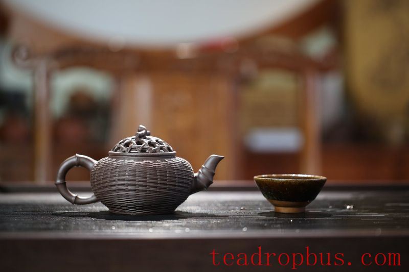 Have you ever seen a Yixing teapot woven with 