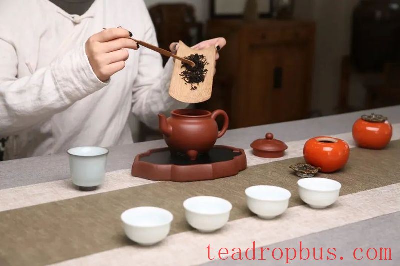 What Tea Should You Drink During the Dog Days of Summer? And What Kind of Teapot Matches Best?-6