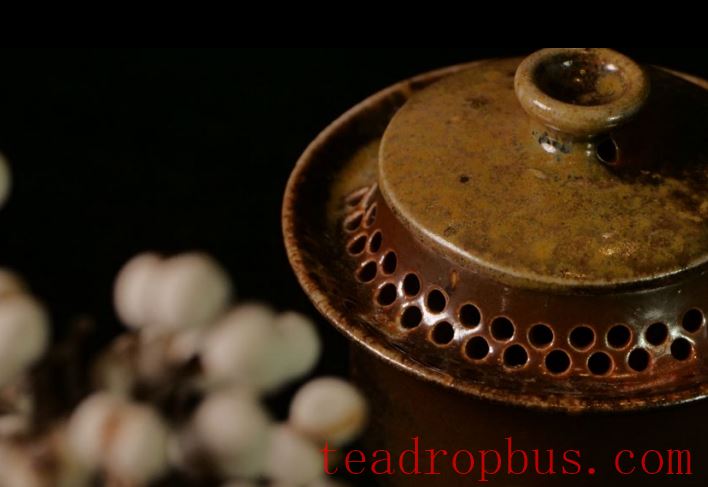Burn the Small Wood-Fired Kiln to a Fiery Red-3