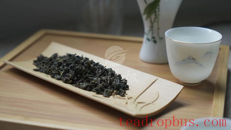 Do You Know the Amazing Effects of Aged Tied Guan Yin Tea?-5