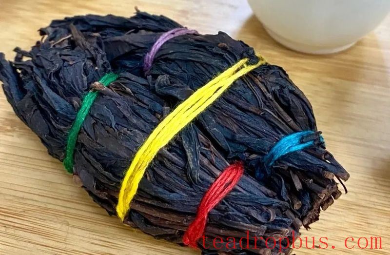 Wuyi Mountain's Bajiaoting Longxu Tea-1