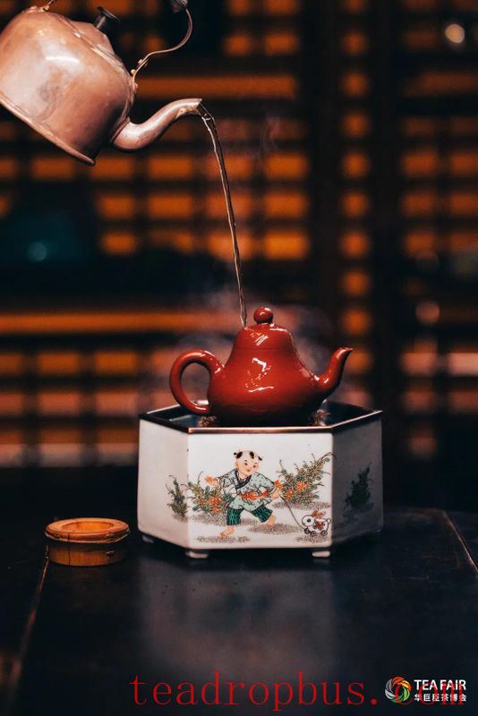 Zisha Teapot Developed Uneven Color, Can It Be Saved?-3