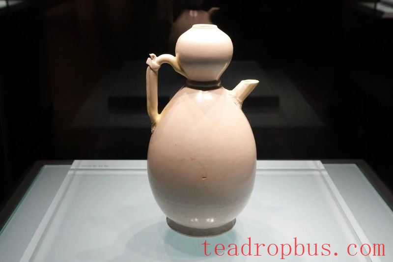 A Hundred Ways to Use Tea Utensils in the Tang Dynasty-11