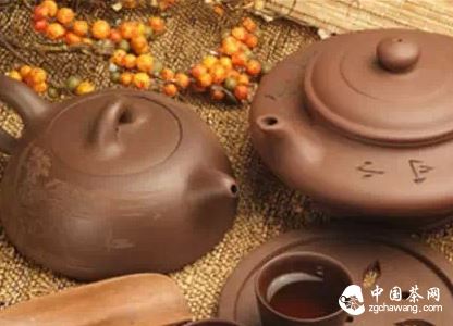 In addition to Pu'er and Oolong, other teas can also be brewed with a Purple Clay Pot-3
