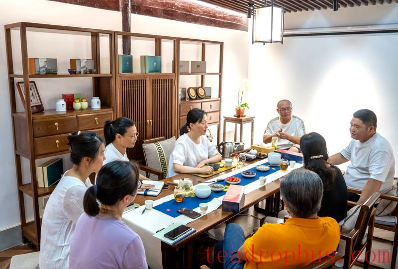 Haishu CPPCC Members' Studio Offers Advice for the Tea Industry!-1