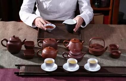 8 Unreliable Tips for Choosing a Purple Clay Teapot—Do You Choose Your Teapot This Way?-1-ChinaTeaGuru: Exploring Chinese Tea Culture and Kung Fu Tea - Tea Art, Tea Ceremony, Tea Knowledge 8 Unreliable Tips for Choosing a Purple Clay Teapot—Do You Choose Your Teapot This Way?-1