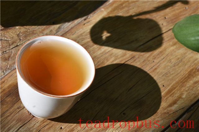 Revitalizing and Soothing? The Contradictory Pu'er Tea: How to Drink It?-2