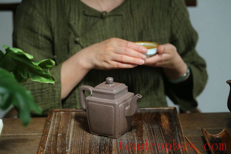 Why Does Tea in a Purple Clay Pot Stay Fresh Overnight?-7