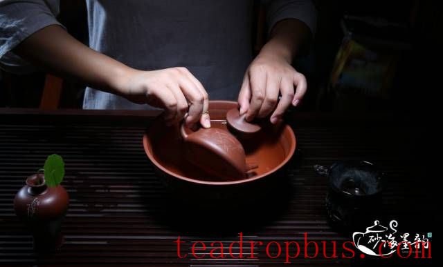 Is Tofu Boiling Necessary for the Initial Use of a Purple Clay Teapot?-7