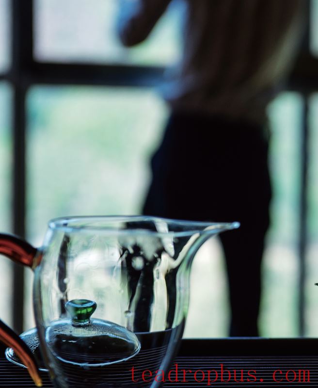 Puer Embraces the Breezes and the Moonlight, Each Cup Bears Unique Flavors-1