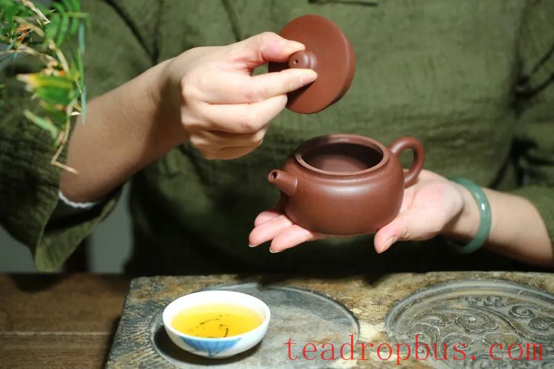 What Types of Purple Clay Teapots Are Generally Suitable for Women?-2