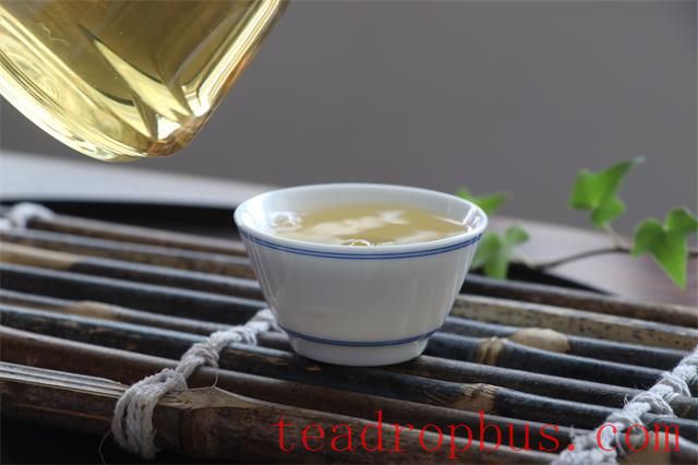 Ten Luxuries Every Tea Drinker Must Have-3