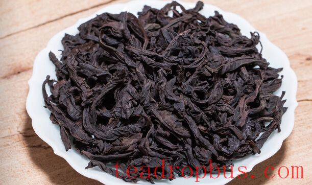 What Does Dahongpao Taste Like?-2
