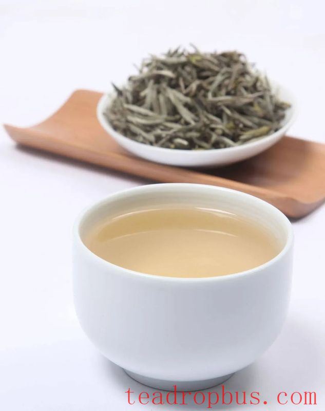 Summer White Tea: A Refreshing and Calming Choice-1
