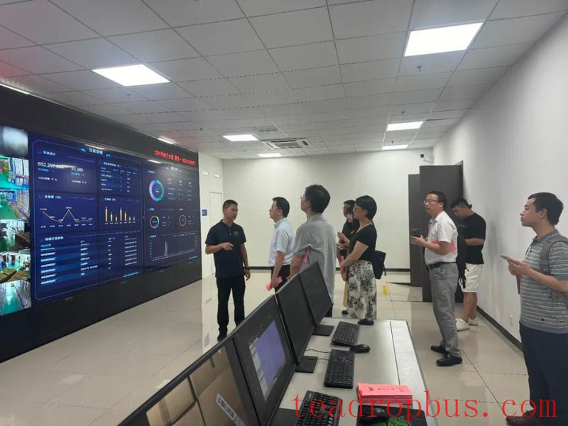 Survey Team from the Provincial Development and Reform Commission Visits the Big Data Service Platform for the Tea Industry at China White Tea City-2