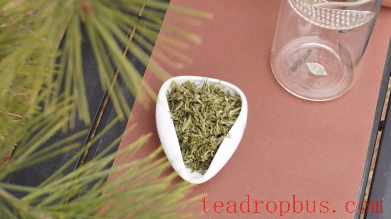 Life is imbued with a faint, rich aroma by the cleansing of tea.-2