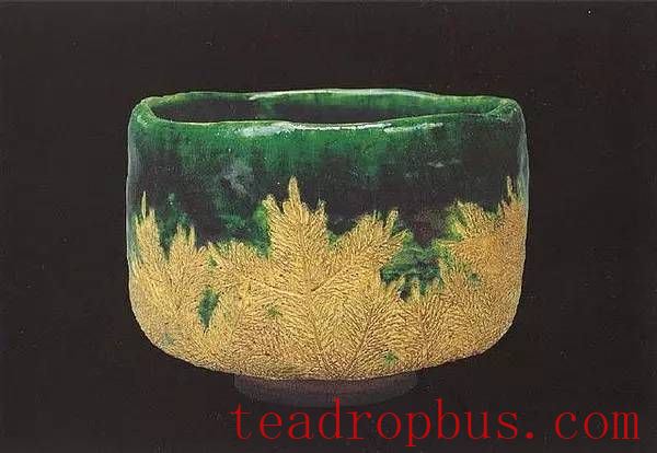 Experiencing the Beauty of a Tea Bowl in a Cup of Tea-4
