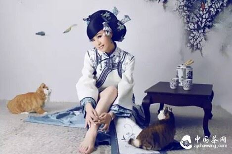The Elegance of Blue and White Porcelain, Outshining the Colors of Spring-2-ChinaTeaGuru: Exploring Chinese Tea Culture and Kung Fu Tea - Tea Art, Tea Ceremony, Tea Knowledge The Elegance of Blue and White Porcelain, Outshining the Colors of Spring-2