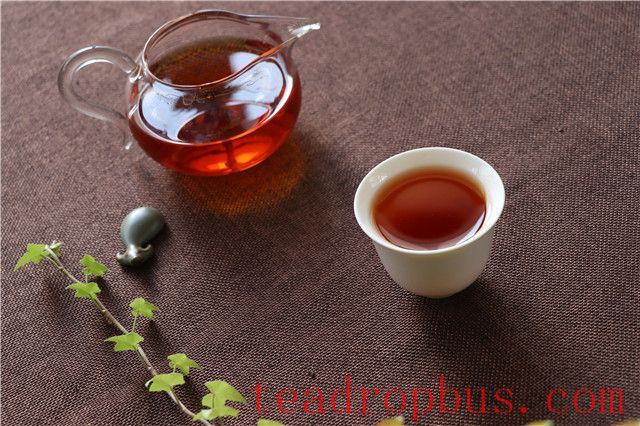 How to Brew Dian Hong Tea for the Best Taste-3