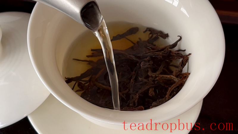 Taste of Dian Hong Tea, How to Brew Dian Hong Gongfu Black Tea for Best Flavor-7